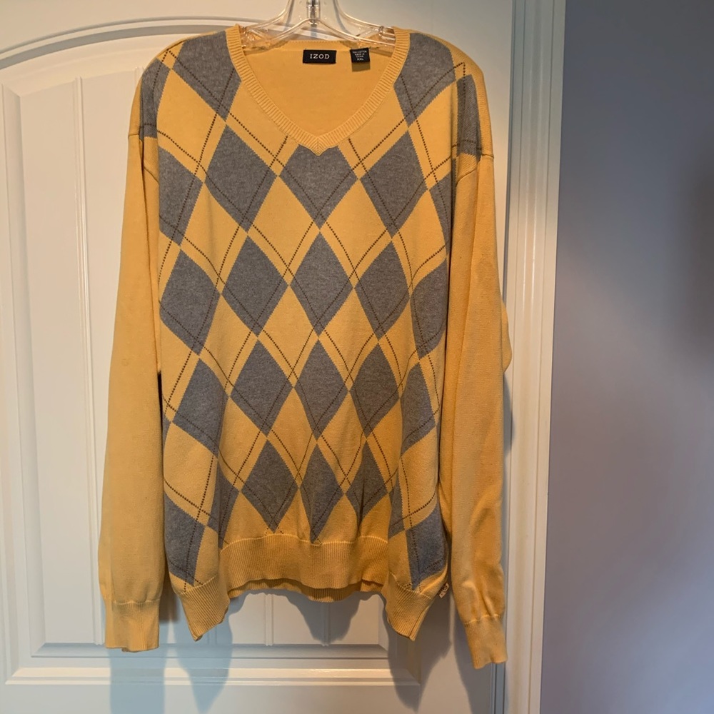 Izod sweater